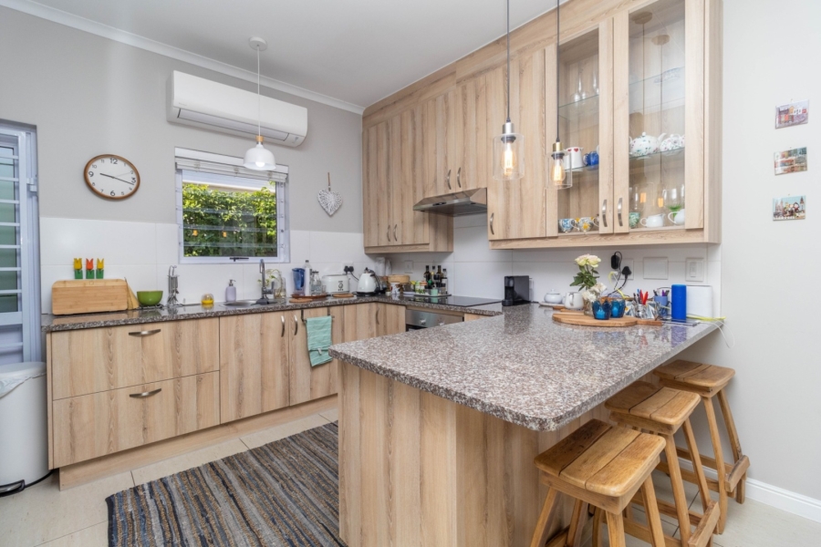 3 Bedroom Property for Sale in Sunningdale Western Cape